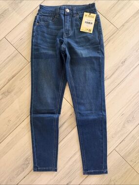 Born Primitive Women's Dark Wash Skinny Jeans